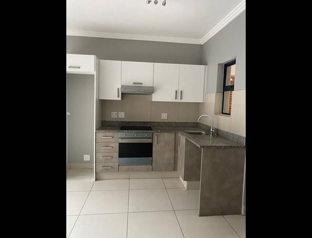 2 BEDROOM APARTMENT FOR SALE IN UMHLANGA RIDGE